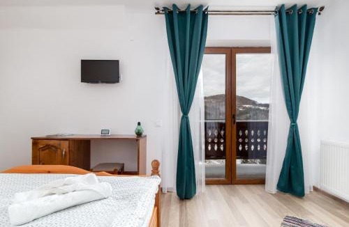 Vidra Villa | Pensiunea Agroturistica Cascada