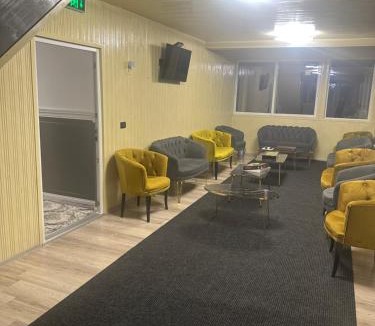 Tulnici House | Pensiunea Cascada Putnei