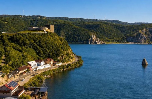 Coronini House | Pensiunea Danubio
