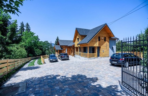 Toplita House | PENSIUNEA IZABELLA, Izabella Chalet