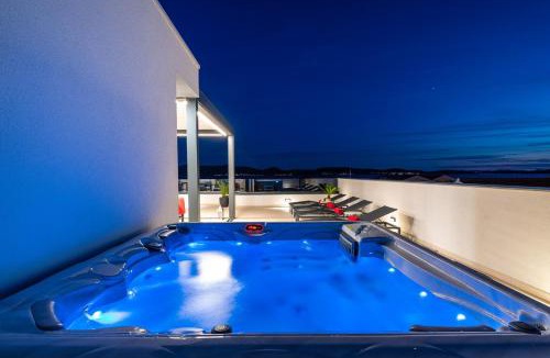 Sukosan Apartment | Penthouse LiV