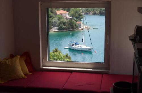Sutivan House | Perla Vacation Home