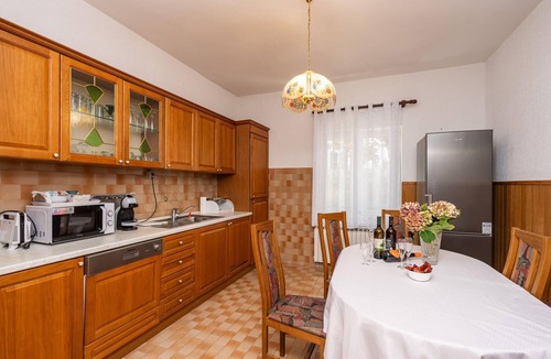 Zvekovica Apartment | Pet friendly apartment in Zvekovica