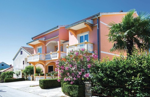 Biograd na Moru Apartment | Pet friendly apartment in Biograd with WiFi