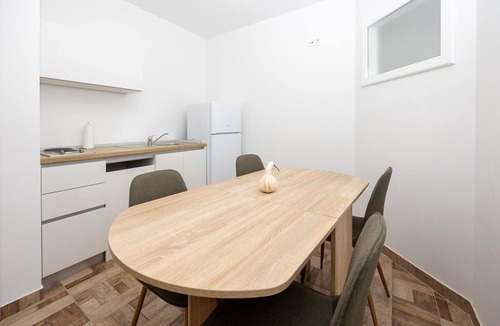 Imotski Apartment | Pet friendly apartment in Imotski with WiFi