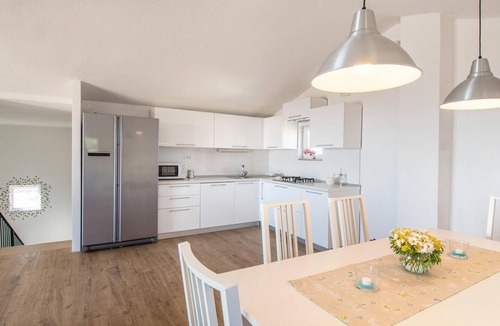 Sutivan House | Pet friendly home in Sutivan