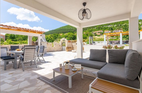 Svib House | Pet friendly home in Svib