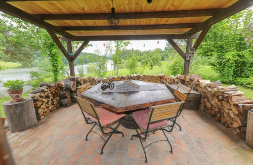 Celje House | Picturesque Lake House with a View - @JollyGetaways