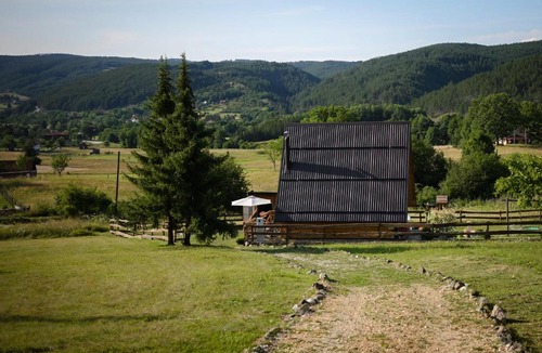 Kremna House | Planinska kuća Isiteo
