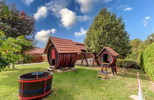 Kravarsko House | Pool House Klara With Sauna - Happy Rentals