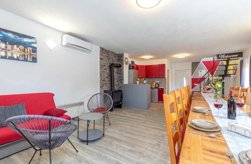 Kravarsko House | Pool & Sauna Countryside Retreat Klara - Happy Rentals