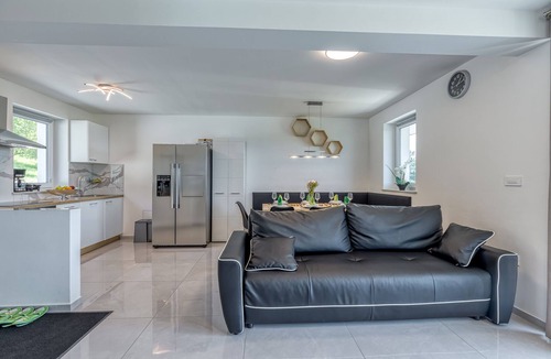 Trebnje Villa | Pool & Whirlpool Villa Art Four, Trebnje, Slovenia