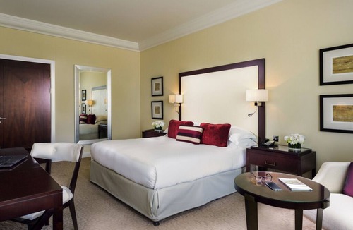 Garhoud Hotel | Premium Executive | Movenpick Al Bustan | DXB 5 Min, Spa, Health Club | 2 Units