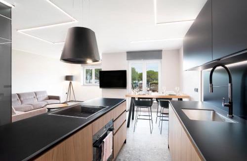 Seca Apartment | Premium Two Bedroom Apartment Burin 100 by Locap Group