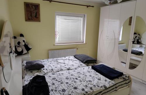 Cestica Apartment | Private Apartment with Separate Entrance