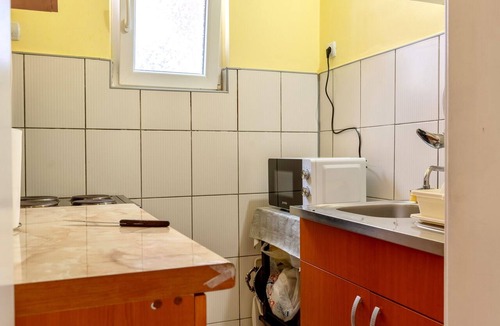 Milici House | Private Home in Šekovići - Gated Parking, AC, Sleeps 7