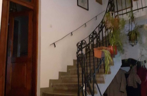 Gara de Nord House | Private room in a 1920's charming historic vila, close to the main train station