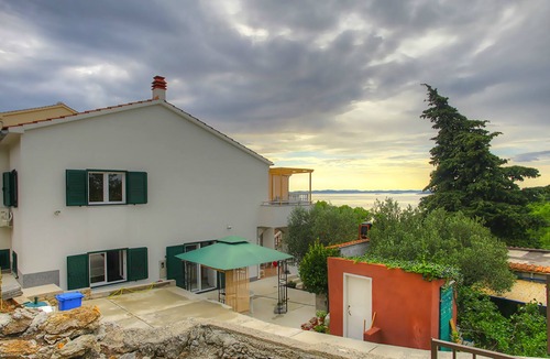 Susica Apartment | Private sea view apartment in Murter - beach, large terrace, parking, wi-fi