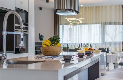 Novigrad Villa | Private Villa with hot tub, WIFI, A/C, private pool, TV, patio, pets allowed, panoramic view