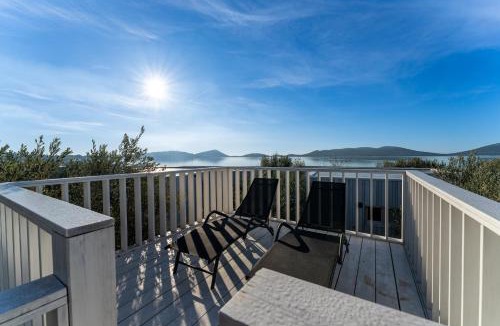 Drage House | Pupsi Garden Villa