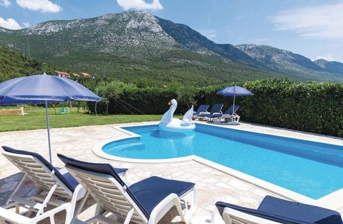 Ploce Villa | Quiet Village Villa