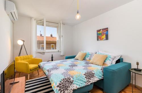 Pula Apartment | Quirky Apartment Arena with parking