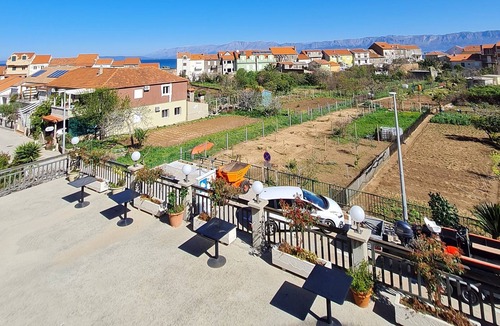 Trpanj Apartment | R15 - spacious room in hotel, 2 min to the beach