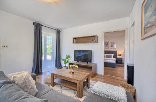 Srinjine Apartment | RELAX apartment Split area with private jacuzzi on terrace with mountain view