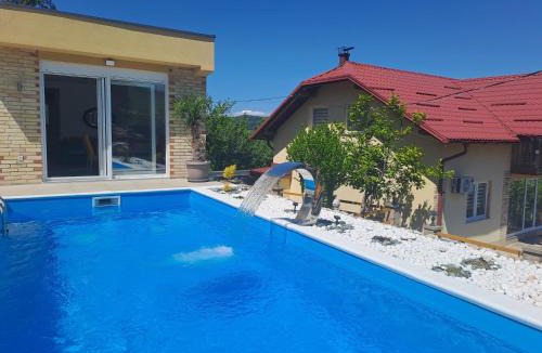 Hadzici Villa | Relax House