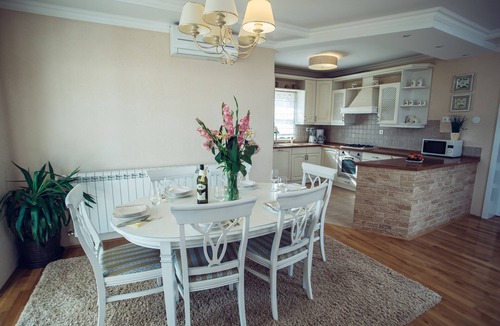 Donji Prolozac Villa | RELAX LUXURY VILLA, AMAZING MOUNTAIN VIEW, HEATED POOL, GYM, SPORTS GROUND