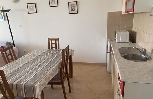 Blace Apartment | Relaxed Chic 2-Bed Apartment: Just Steps From the Beach