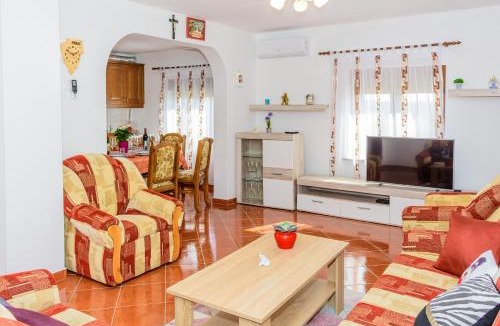 Loborika Apartment | Relaxing apartment Josip - peaceful area