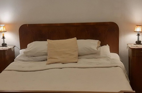 Gara de Nord Bed & Breakfast | Relaxing, romantic double suite close to the Gara de Nord, ideal for lovers