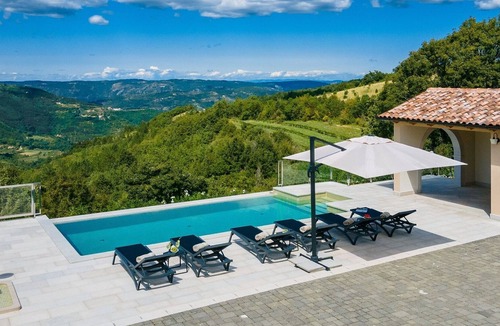 Kircija Cabin | Renovated stone villa with private heated pool in central Istria