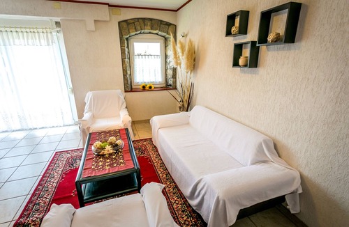 Sveti Martin Villa | Renovated villa, JACUZZI with panoramic view, pool, fully fenced yard, wi-fee.
