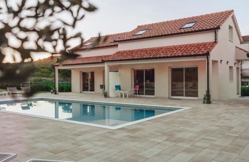 Dugopolje House | Resort Luka et Rafael