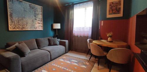 Kambresko Apartment | Retro a stylish apartment with a large garden