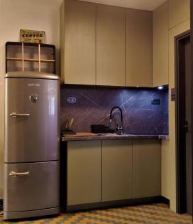 Kambresko Apartment | Retro a stylish apartment with a large garden