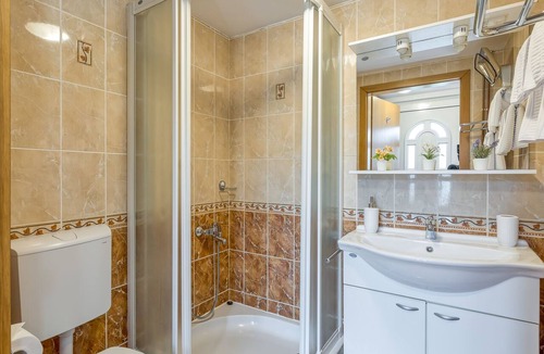 Metlika House | River View Suite Mlinar private beach, Metlika, Slovenia