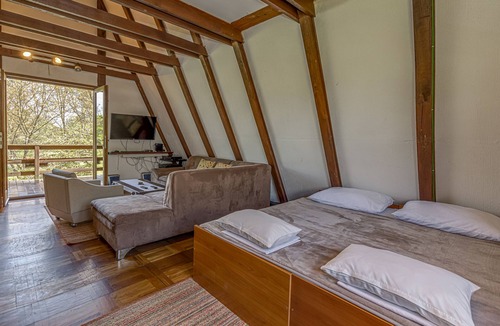 Sisak-Moslavina House | Riverside House With Hot Tub, Krapje, Croatia