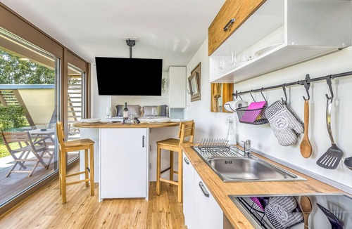 Metlika House | Riverside Suite Ane private beach, Gradac, Slovenia