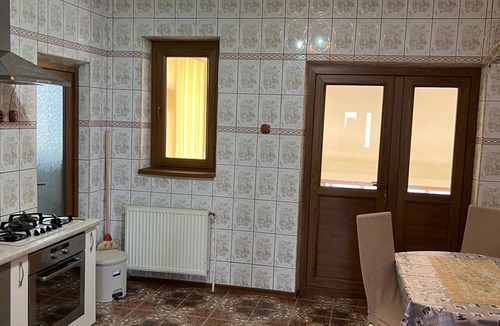 Roman Villa | Roman Villa, Sleeps 8 With Parking and Garden
