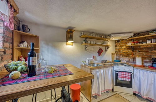 Varazdin House | Romantic Haven with Hot Tub, Beretinec, Croatia