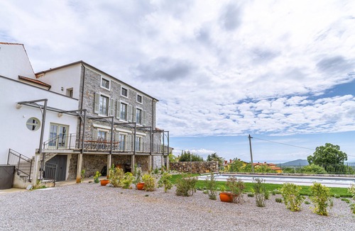 Miren-Kostanjevica Villa | Romantic Private Villa with Pool and Stunning Views