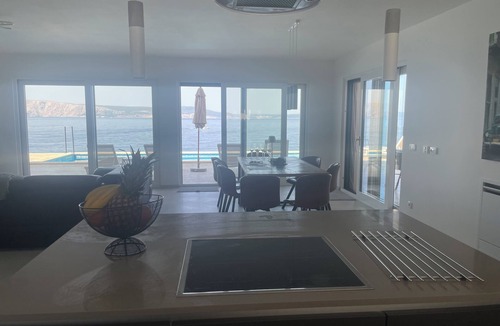 Klenovica Villa | Romantic villa right by the sea with heated private pool