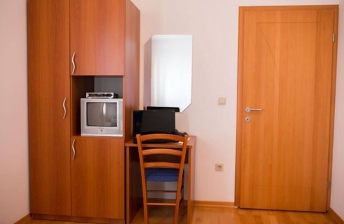 Zrce Bed & Breakfast | Room in Novalja with Balcony, Air condition, WIFI (3764-2)