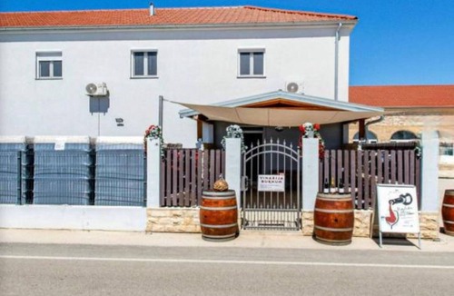 Cove Parja House | Rooms Burnum - Twin Room 7