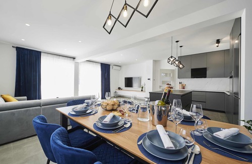 Kastel Novi House | Royal Blue