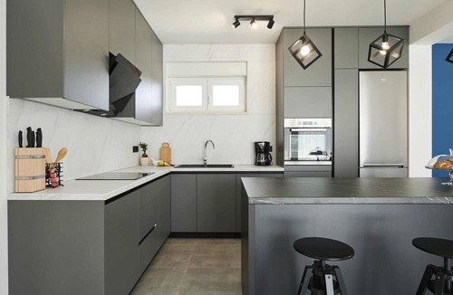 Kastel Novi House | Royal Blue