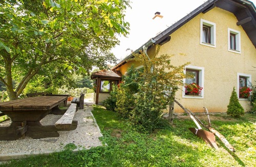 Brezice House | Rustic Charm Cottage Country House with Sauna - Five Bedroom Holiday Home with Sauna